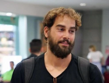 Χάρης Γιακουμάτος βάφτισε τον γιο του - Στο πλευρό του οι φίλοι από το Survivor (φωτο)